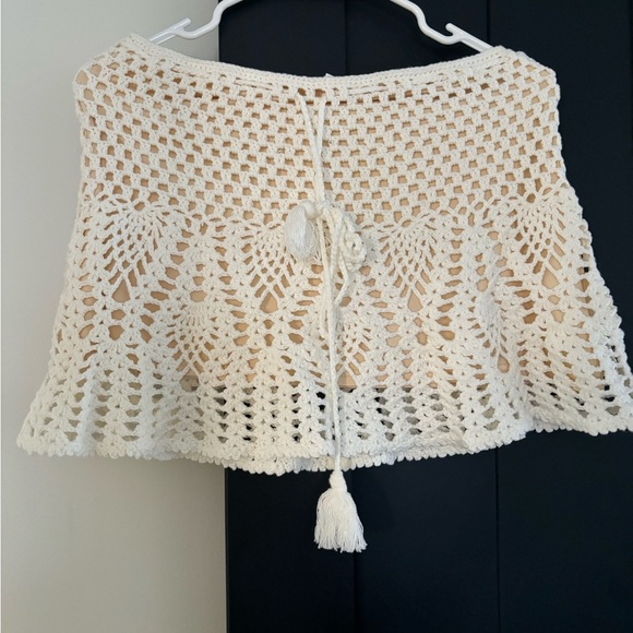 Lucy in the Sky crochet cream skirt size small -sold out in stores - Picture 2 of 5